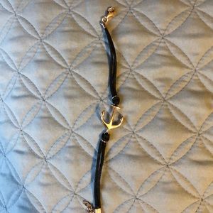 Anchor bracelet